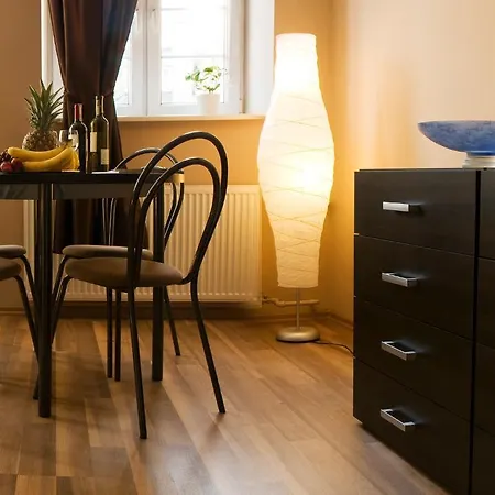 Apartament Mariacka Apartman *