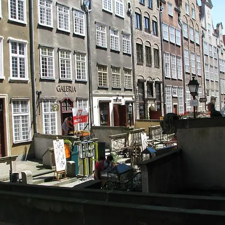 Apartament Mariacka Lägenhet *